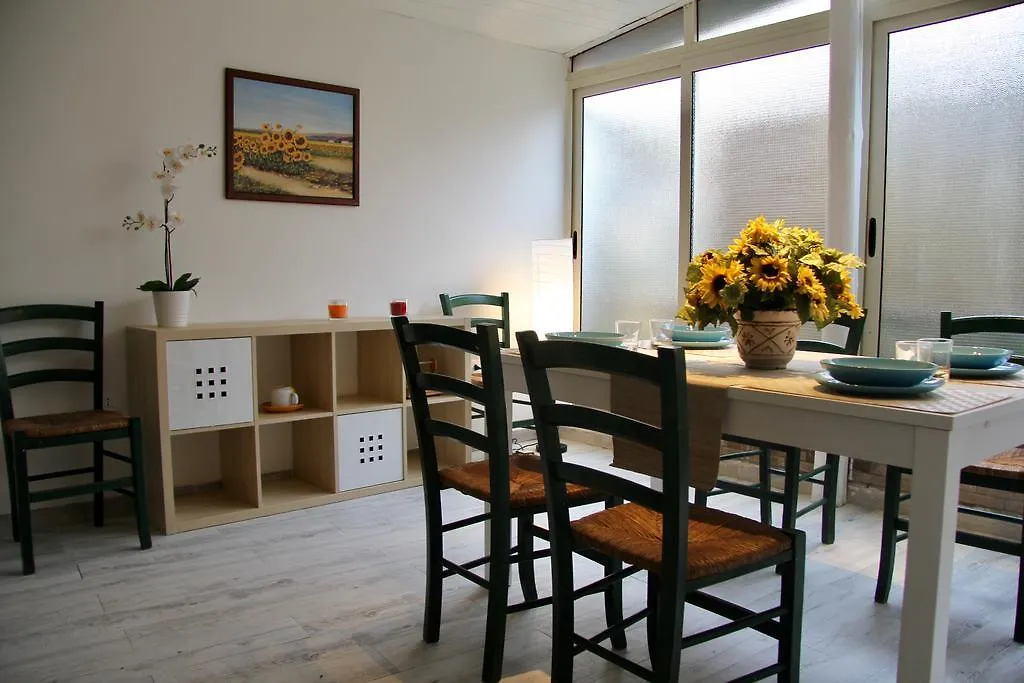 Federico'S Home Giardini Naxos 0*,  İtalya